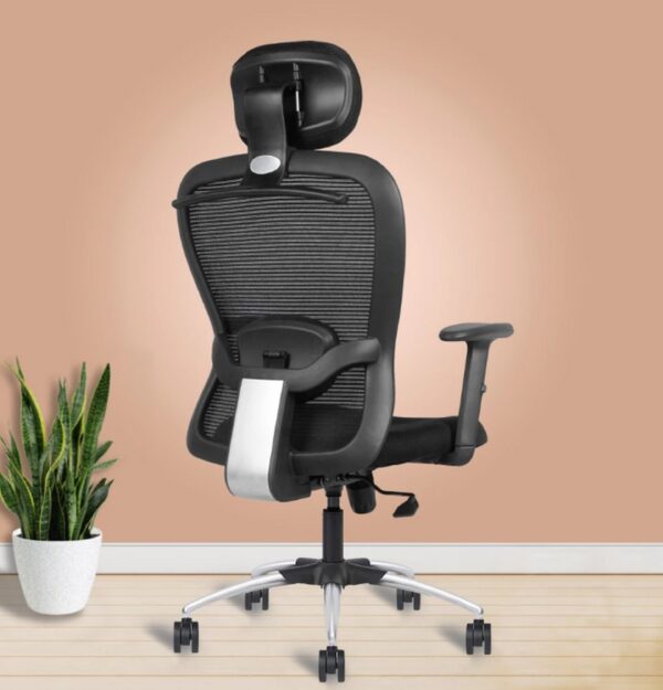  High-back ergonomic mesh chair [cite: 2]