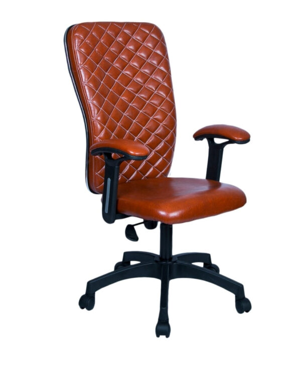  Black T-bar armrests [cite: 28]