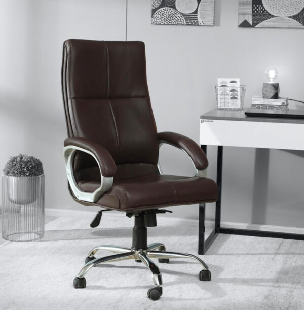  High-back classic leatherette design