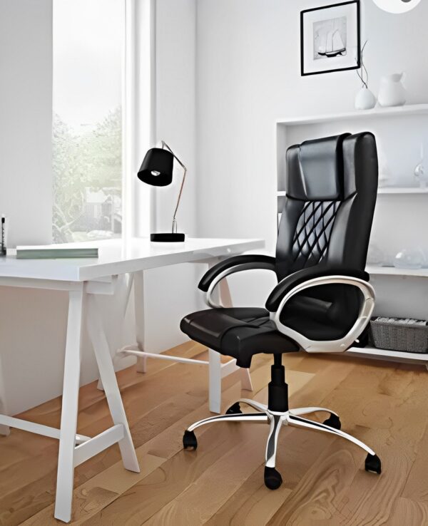  Black diamond stitch chair (v3) [cite: 20]