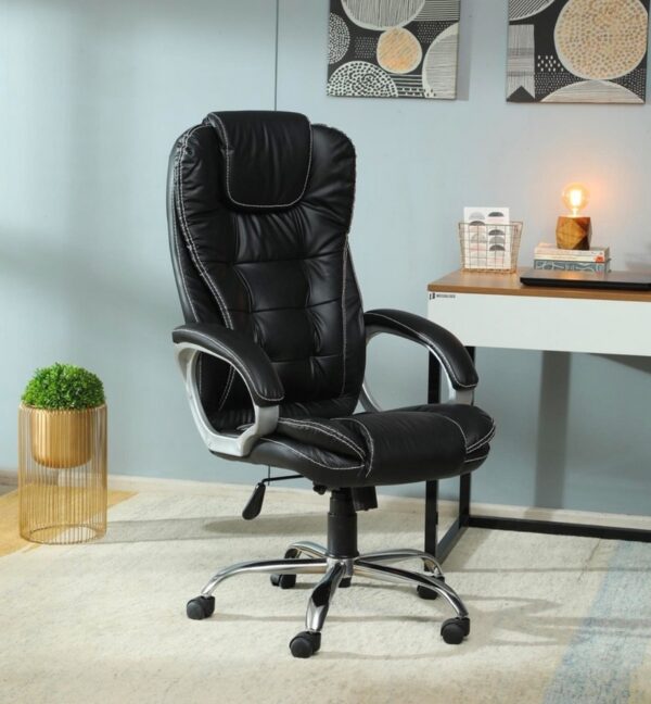  Black contrast stitch chair [cite: 125]